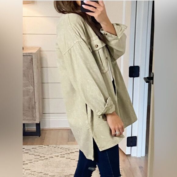 Boutique Shop Talulah Albany Corduroy Shacket - Picture 4 of 7